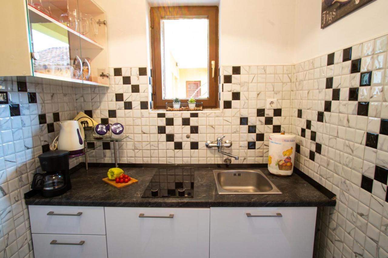Apartman Luka Fažana Extérieur photo